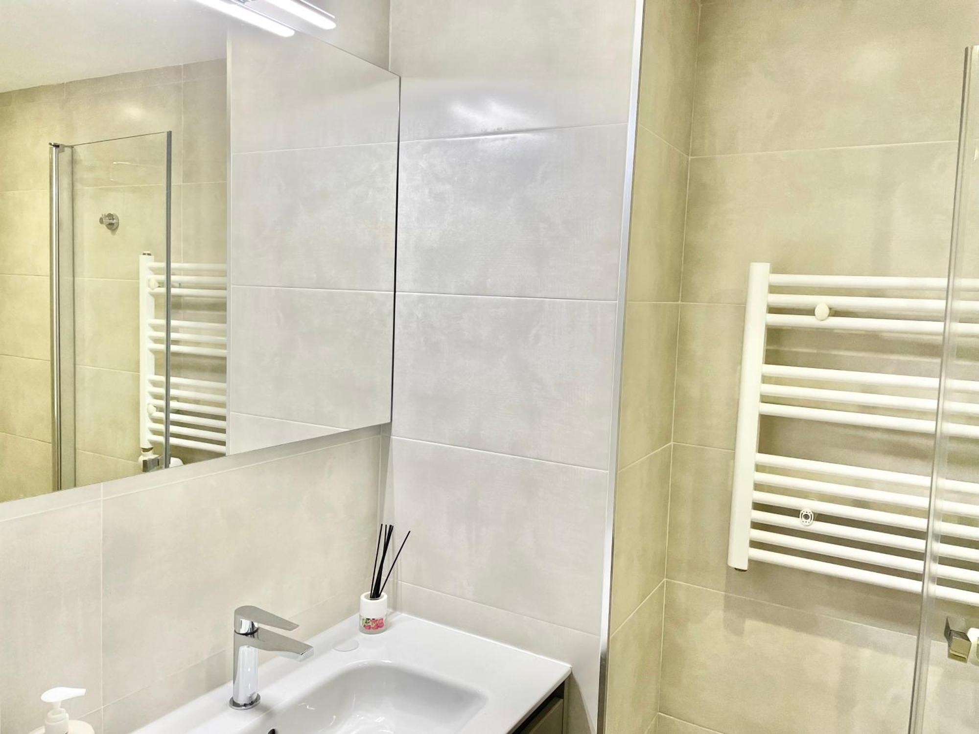 Apartamento San Lorenzo Playa. Vistas Al Mar. Хихон Экстерьер фото