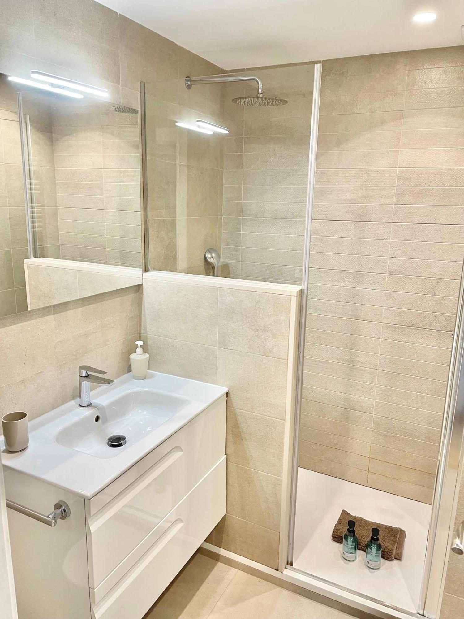 Apartamento San Lorenzo Playa. Vistas Al Mar. Хихон Экстерьер фото