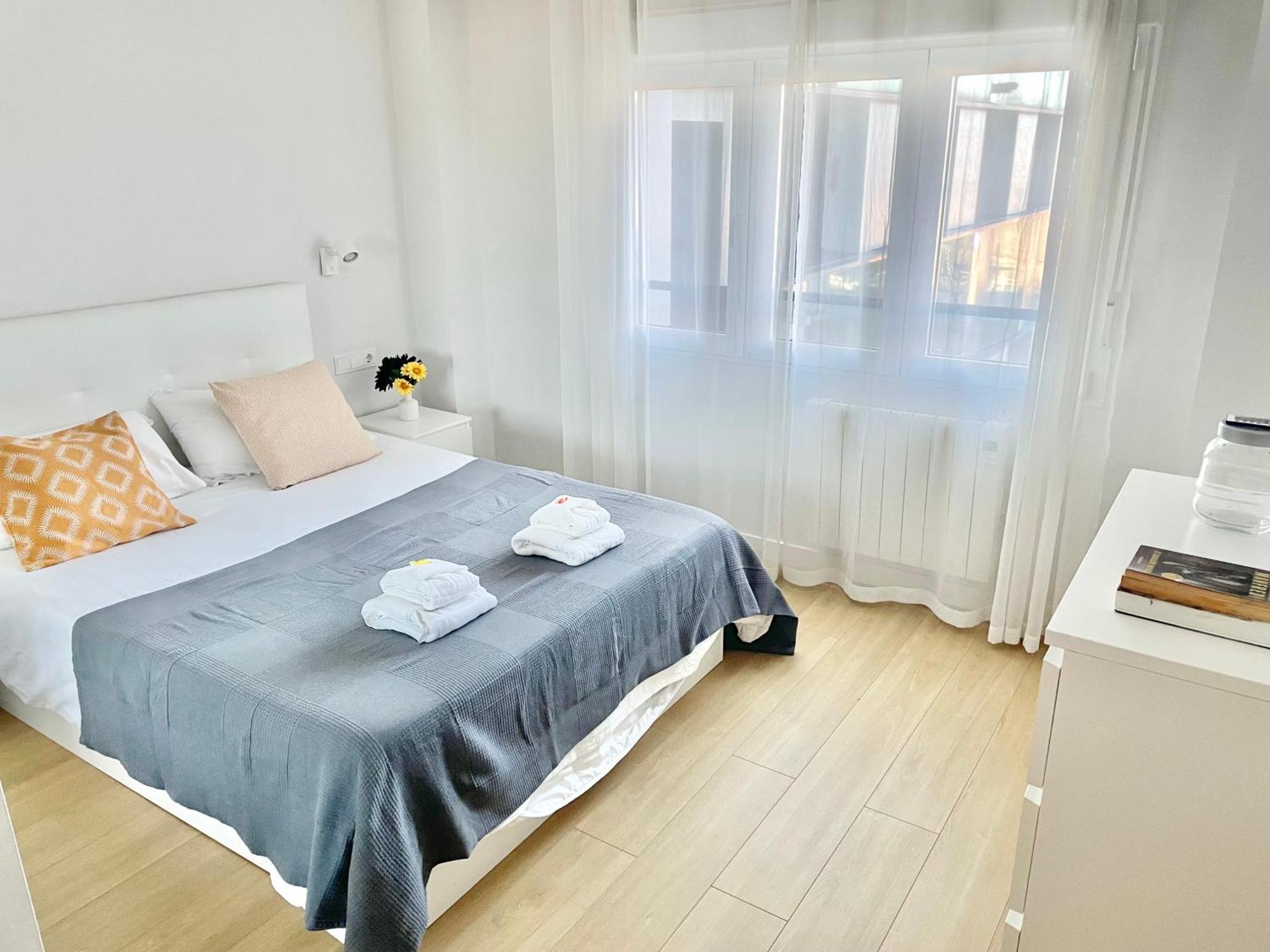 Apartamento San Lorenzo Playa. Vistas Al Mar. Хихон Экстерьер фото